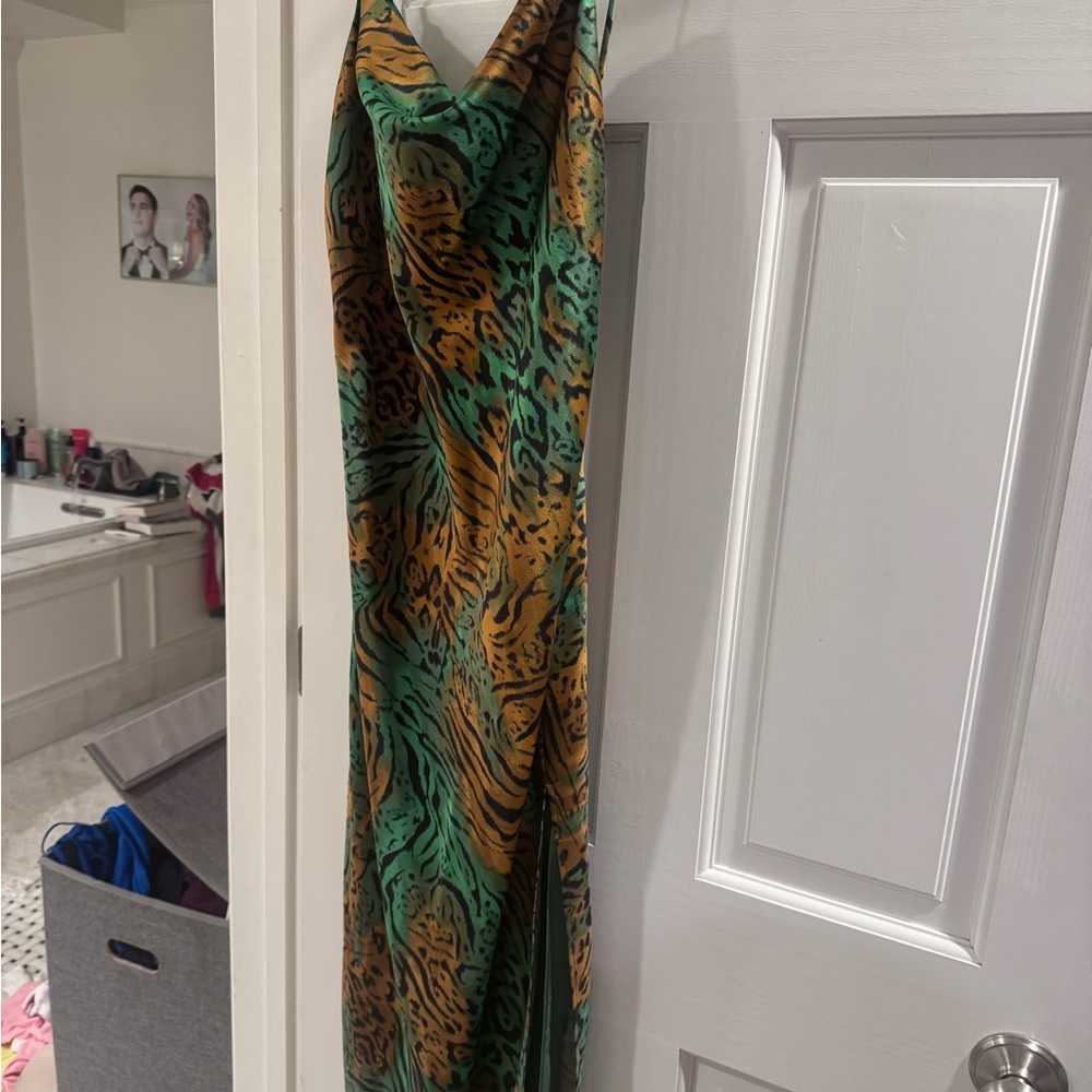 NWT Camila Coehlo green leopard dress - Picture 2 of 5